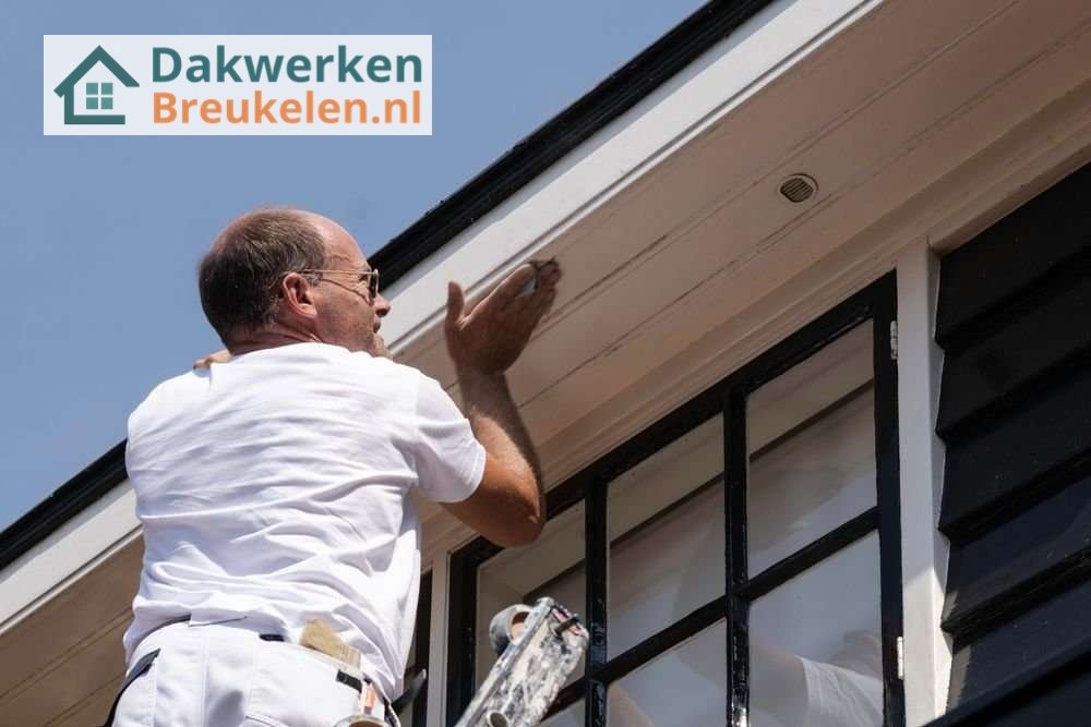 Dakgoot afwerken door onze dakdekker Dakgoot afwerken door onze dakdekker in Breukelen