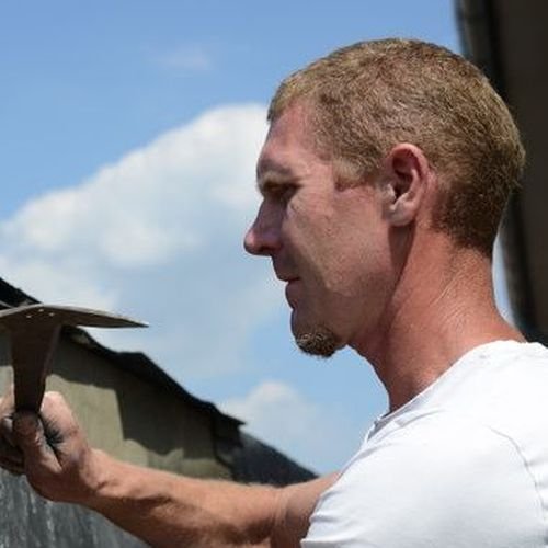 Zijkant-bekleden-met-shingles Dakdekker Breukelen met nokvorsten